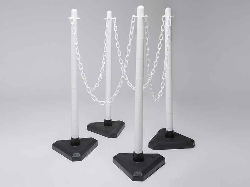 Plastic Garden Chain and Posts | Free Delivery