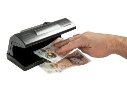 Counterfeit Money Detector